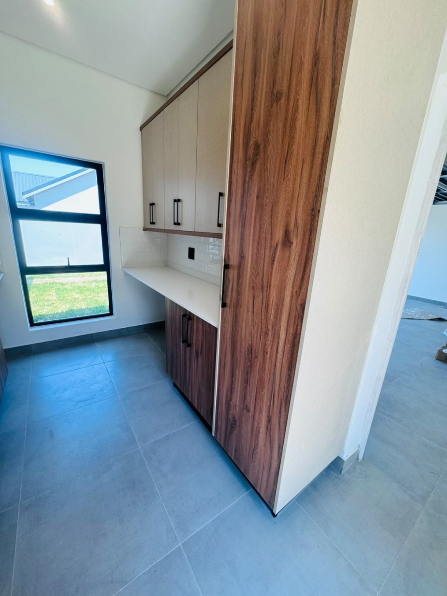 To Let 4 Bedroom Property for Rent in Ifafi North West